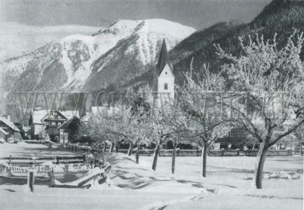 Mitterndorf im Winter mit Lawinenstein